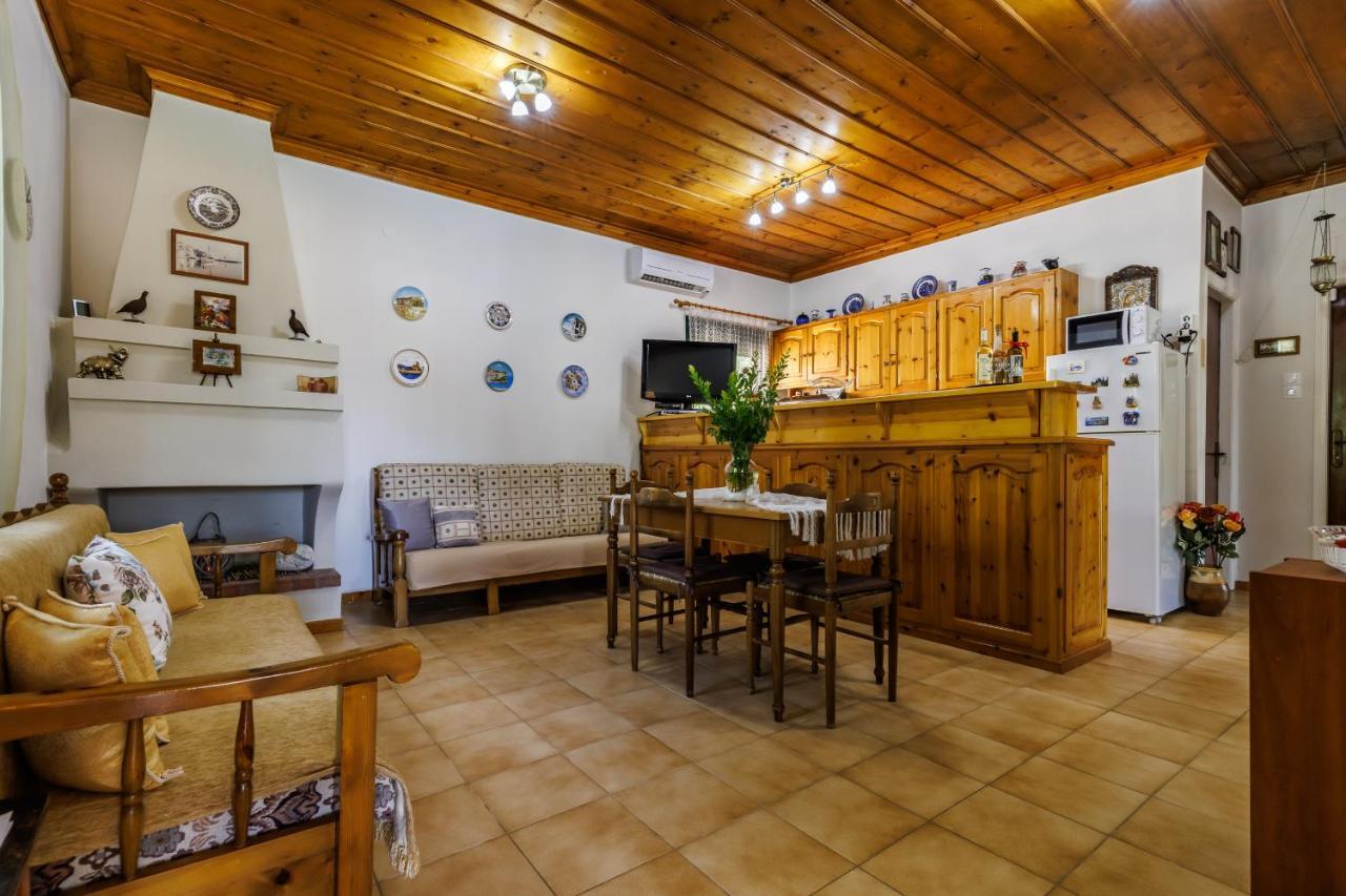 Skopelos Country House Diamantis & Chrisi Agnontas Exterior photo
