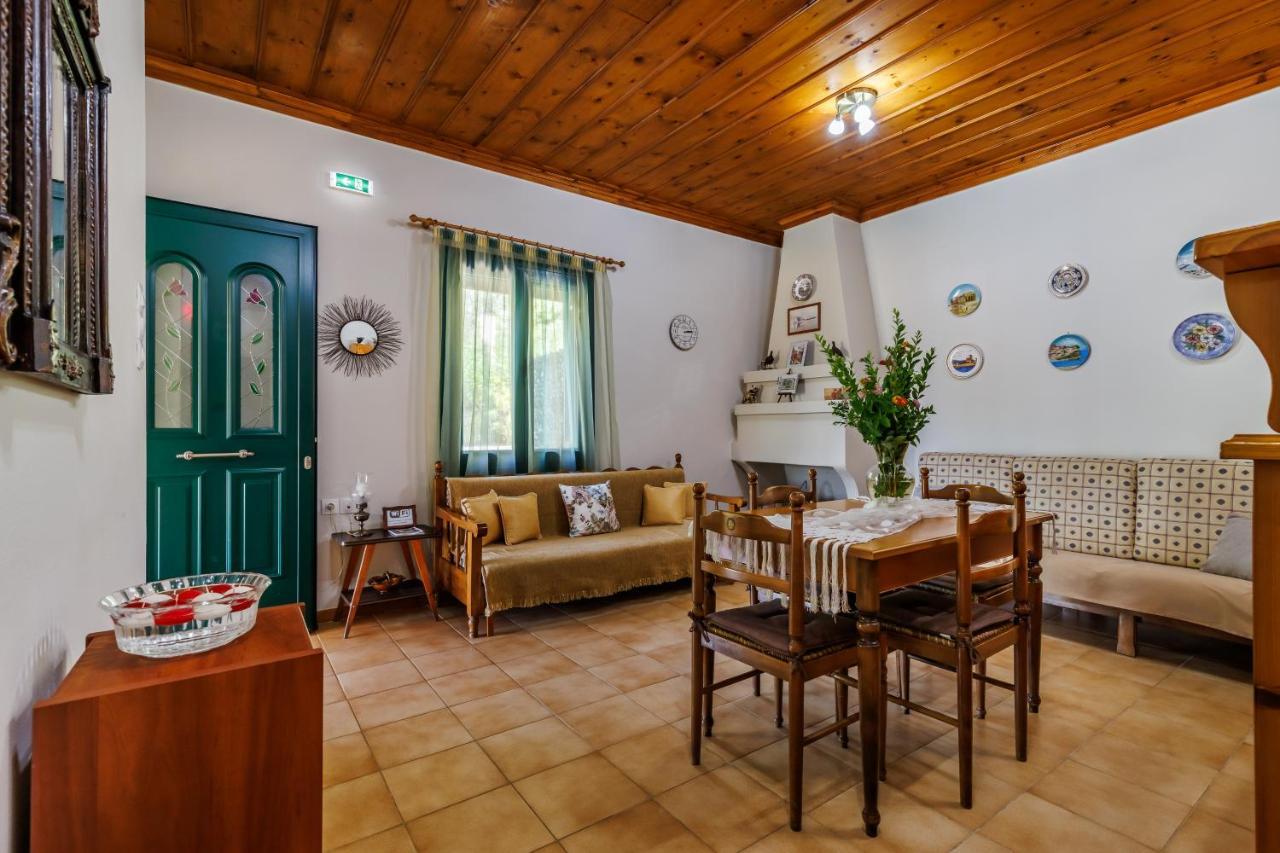 Skopelos Country House Diamantis & Chrisi Agnontas Exterior photo